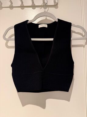 Babaton Black Sculpt Knit Deep V-Neck Cropped Tank